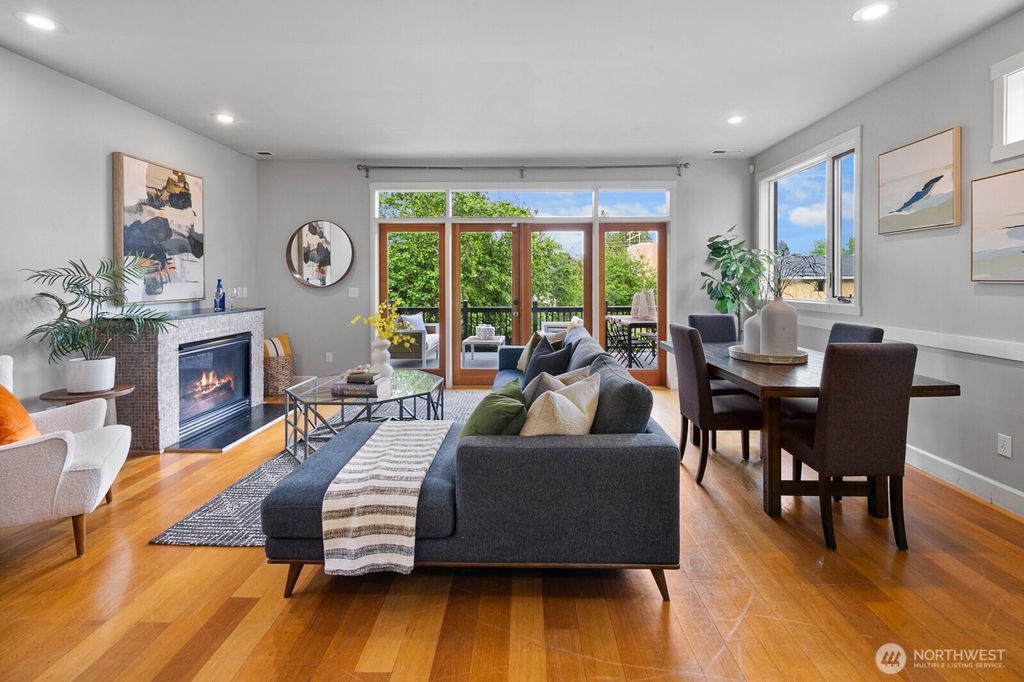 Photo of 1116 25th Avenue, Seattle, WA 98122 (MLS # 2376440)