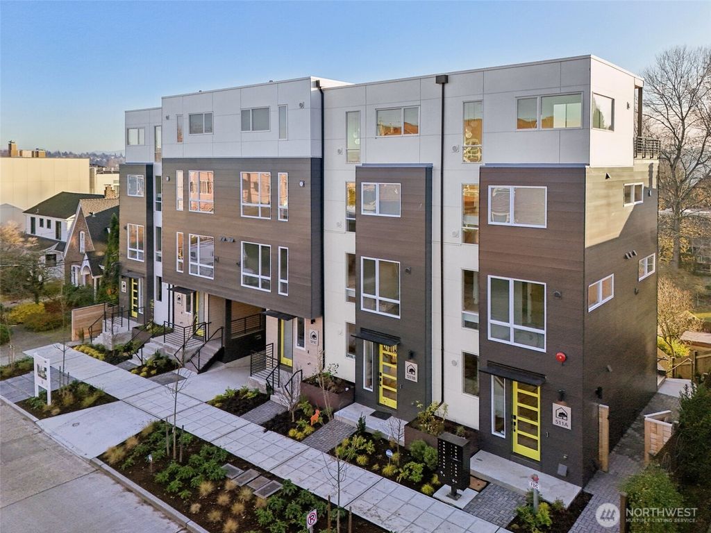Photo of 511 Howe Street #B, Seattle, WA 98109 (MLS # 2424478)