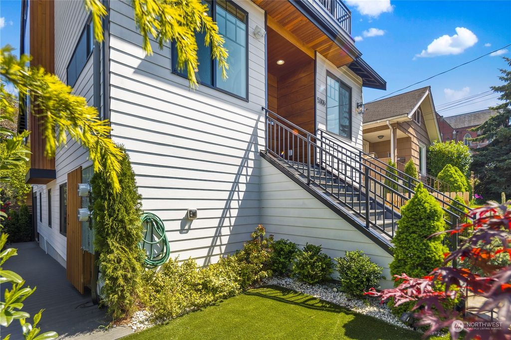 Photo of 5306 8th Avenue NE, Seattle, WA 98105 (MLS # 2070082)