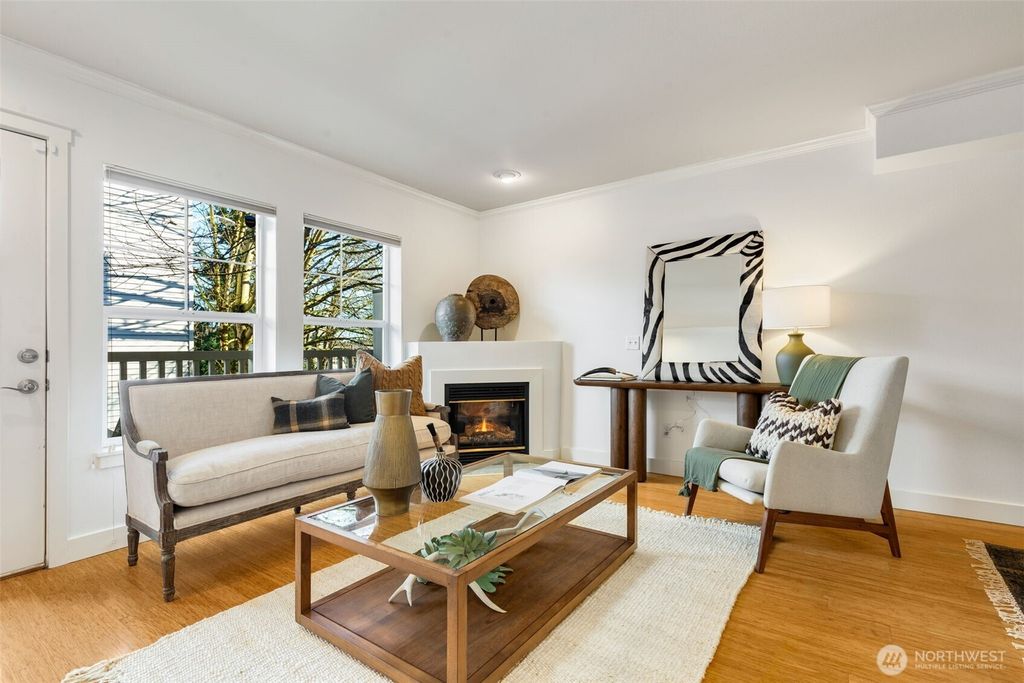 Photo of 206 24th Avenue E, Seattle, WA 98112 (MLS # 2480247)