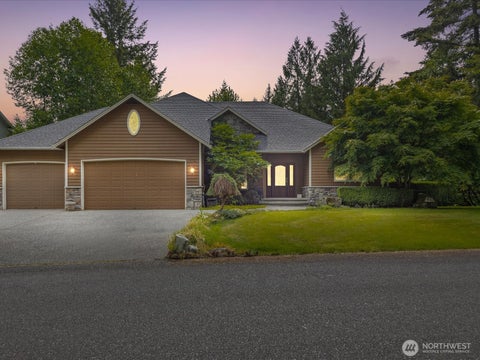 Photo of 13718 58th Street SE, Snohomish, WA 98290 (MLS # 2565086)