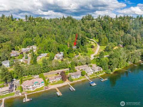 Photo of 2668 E Lake Sammamish Parkway NE, Sammamish, WA 98074 (MLS # 2501443)