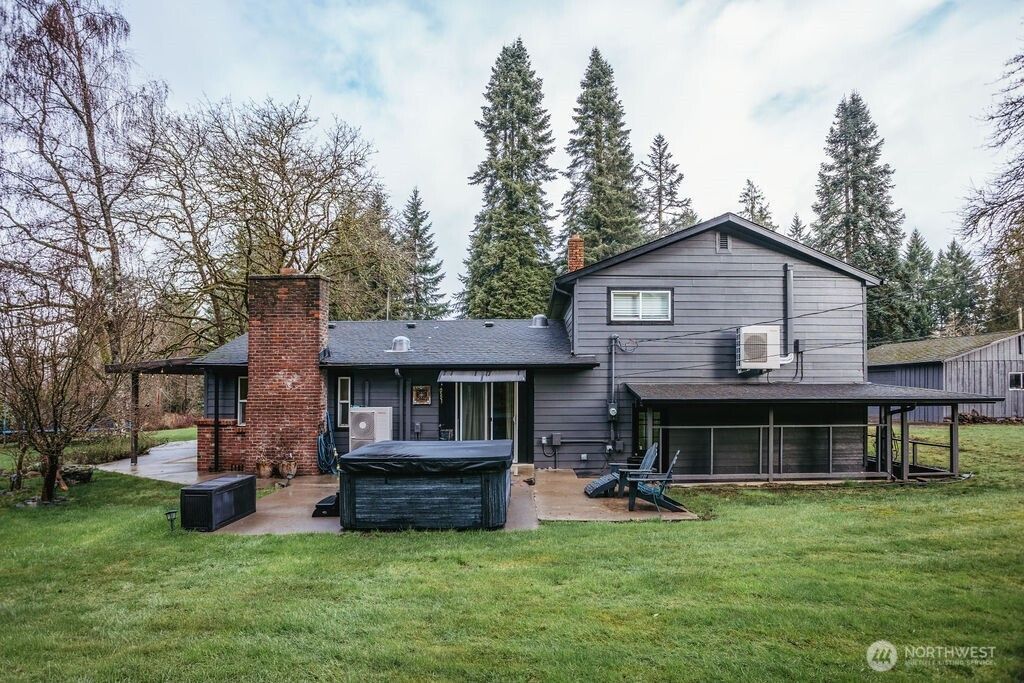 Photo of 410 Studebaker Spur 2, Castle Rock, WA 98611 (MLS # 2482920)