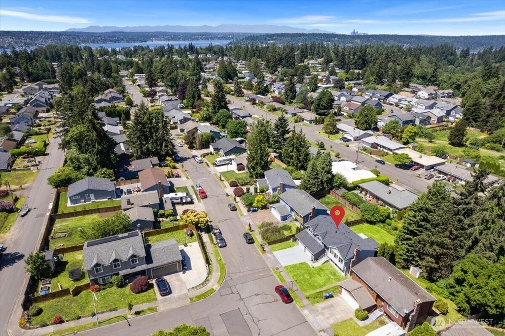 Photo of 2802 NE 23rd Place, Renton, WA 98056 (MLS # 2491860)