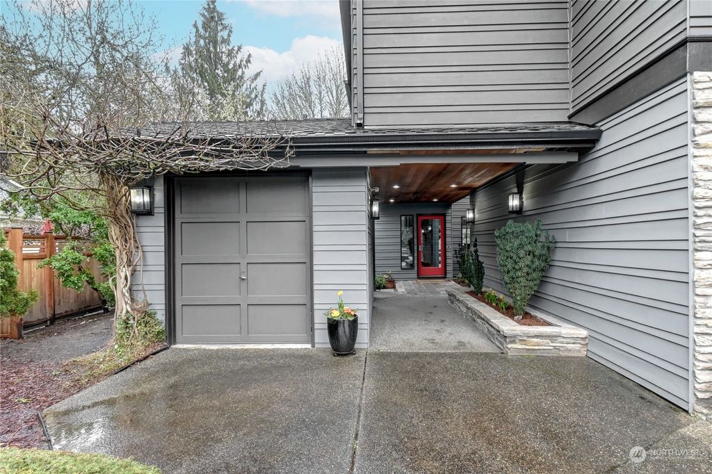 Photo of 14209 206th Place NE, Woodinville, WA 98077 (MLS # 2202370)