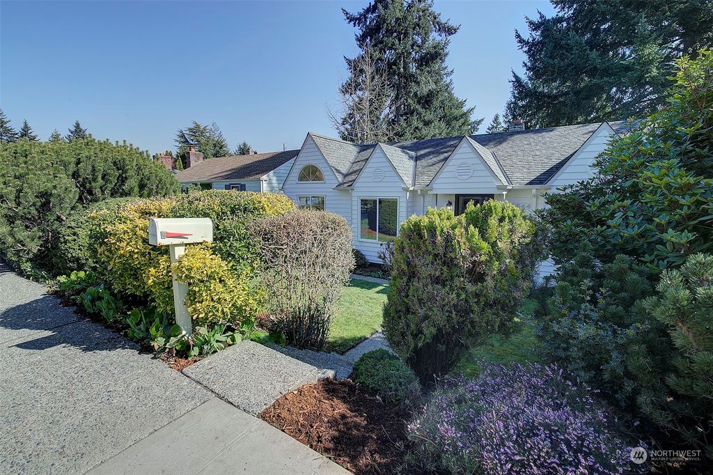 Photo of 7544 29th Avenue SW, Seattle, WA 98126 (MLS # 2213459)