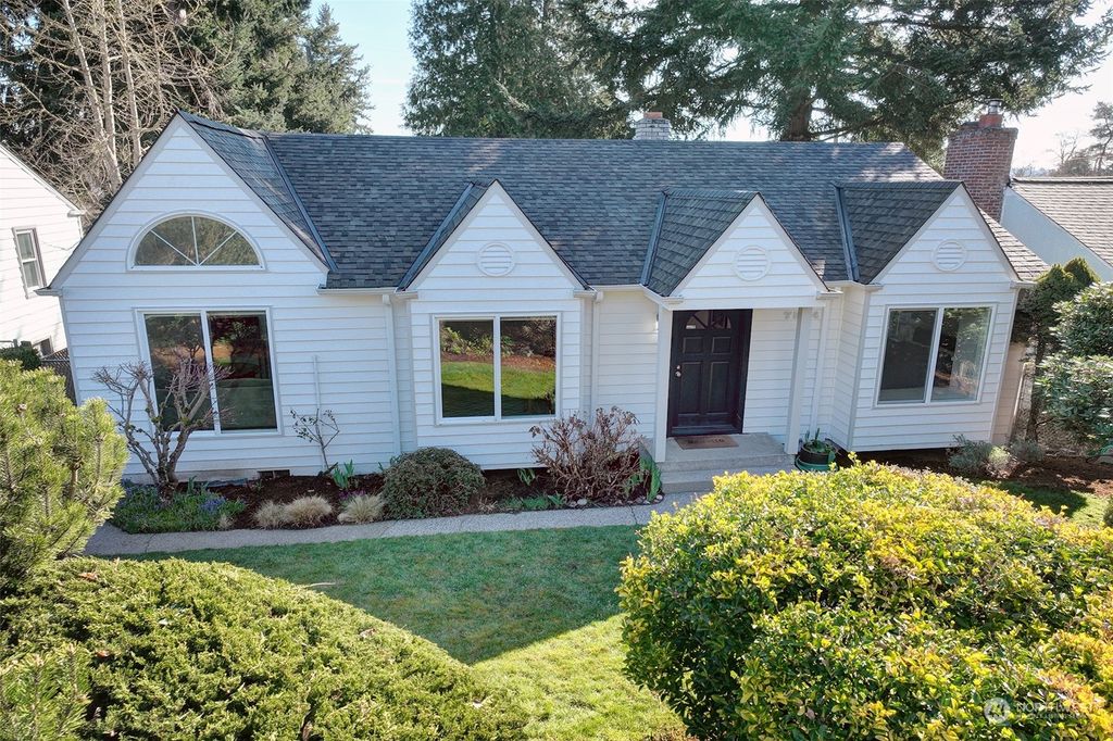 Photo of 7544 29th Avenue SW, Seattle, WA 98126 (MLS # 2213459)