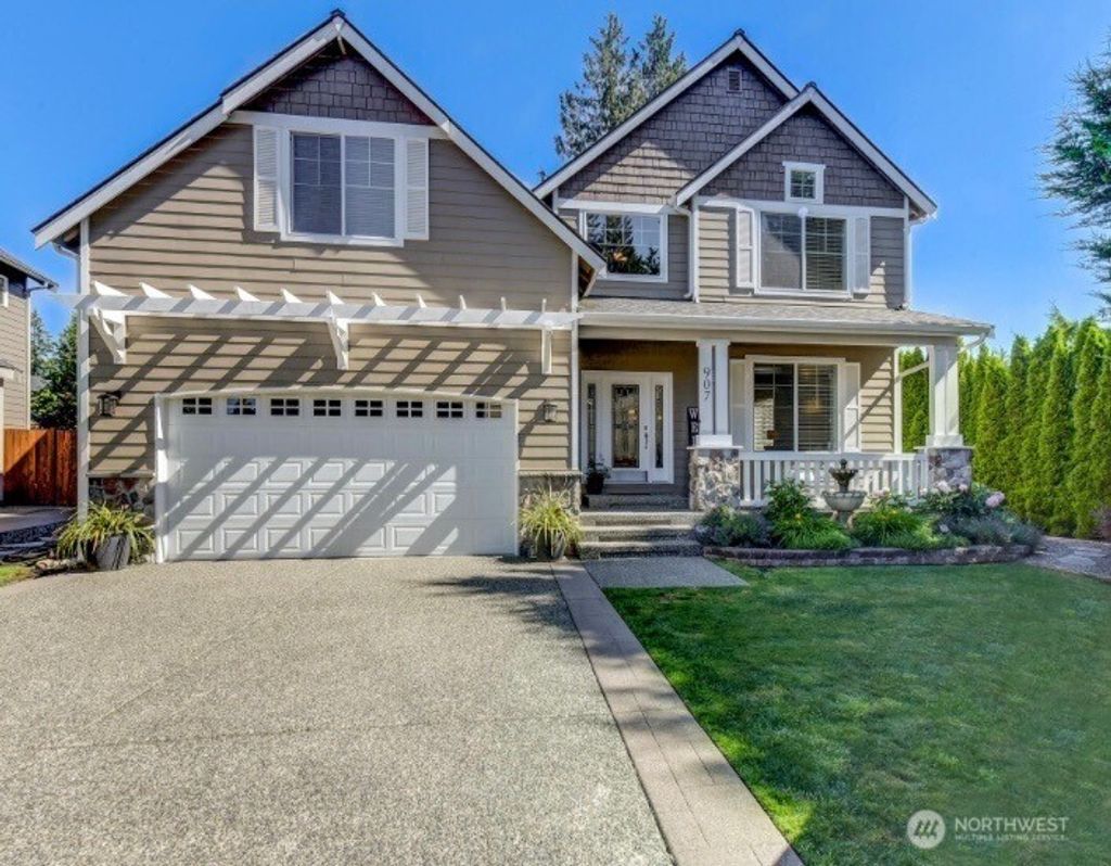 Photo of 907 196th Place SW, Lynnwood, WA 98036 (MLS # 2378750)