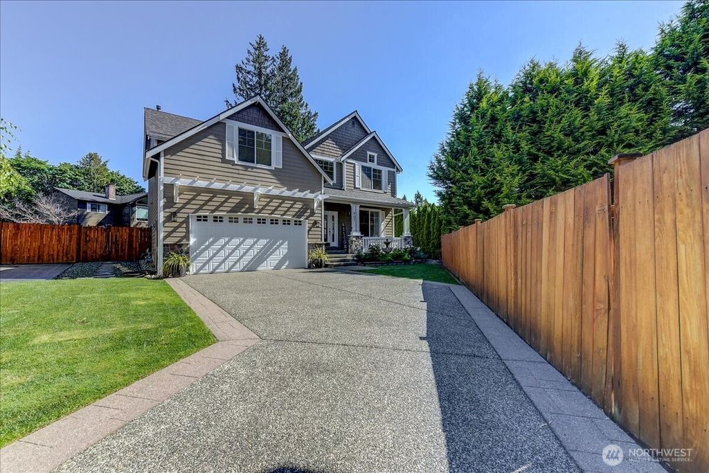 Photo of 907 196th Place SW, Lynnwood, WA 98036 (MLS # 2378750)