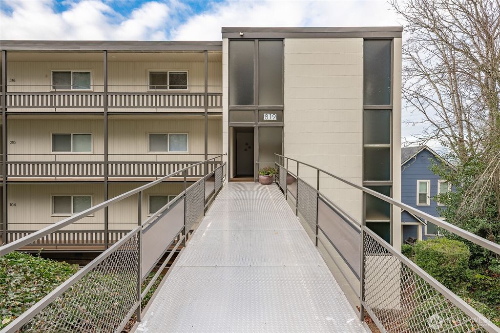 Photo of 819 High Street #317, Bellingham, WA 98225 (MLS # 2461391)