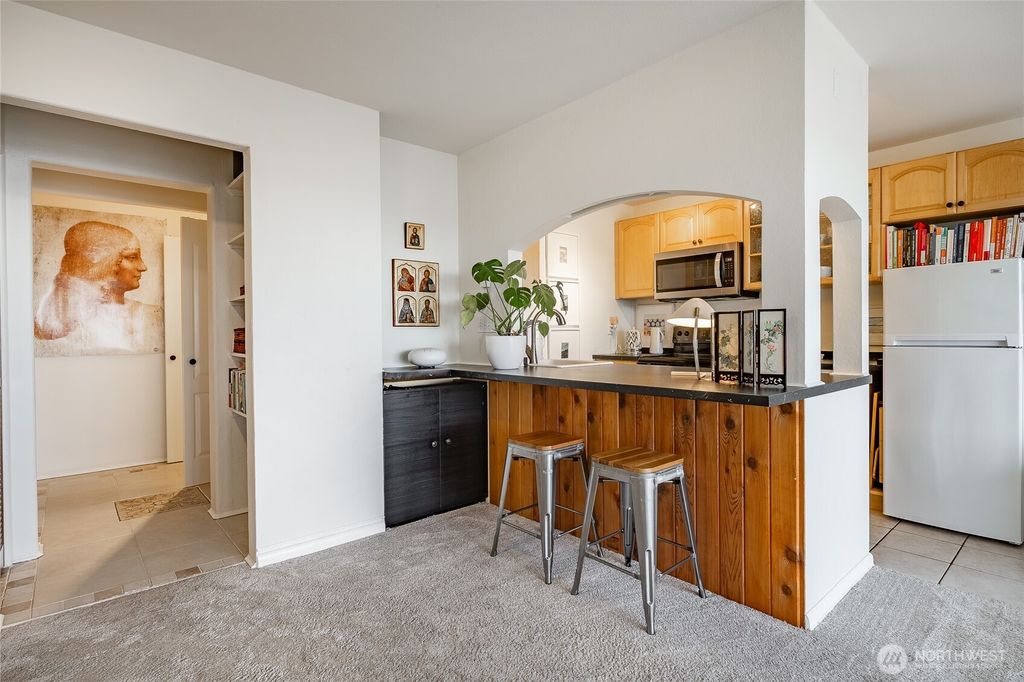 Photo of 819 High Street #317, Bellingham, WA 98225 (MLS # 2461391)