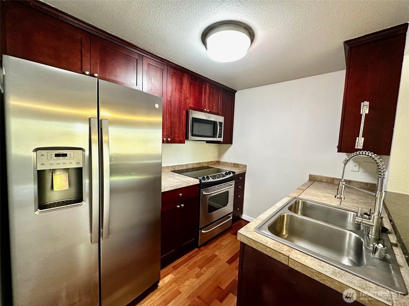 1808 S 284th Lane E203