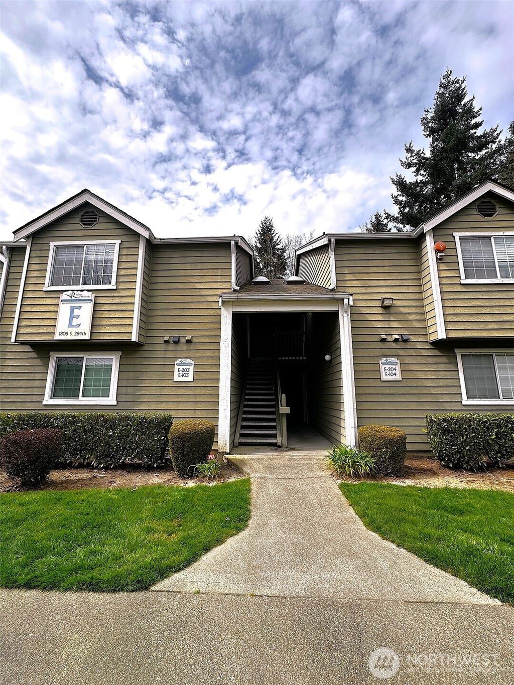 Photo of 1808 S 284th Lane #E203, Federal Way, WA 98003 (MLS # 2514331)
