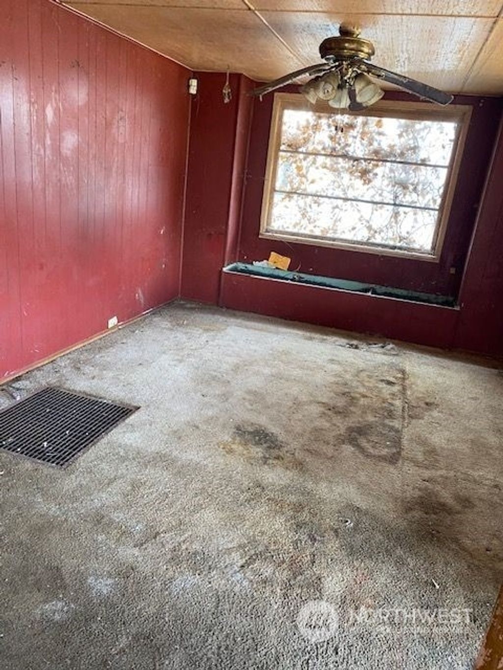 Photo of 5907 44th Avenue S, Seattle, WA 98118 (MLS # 2126342)