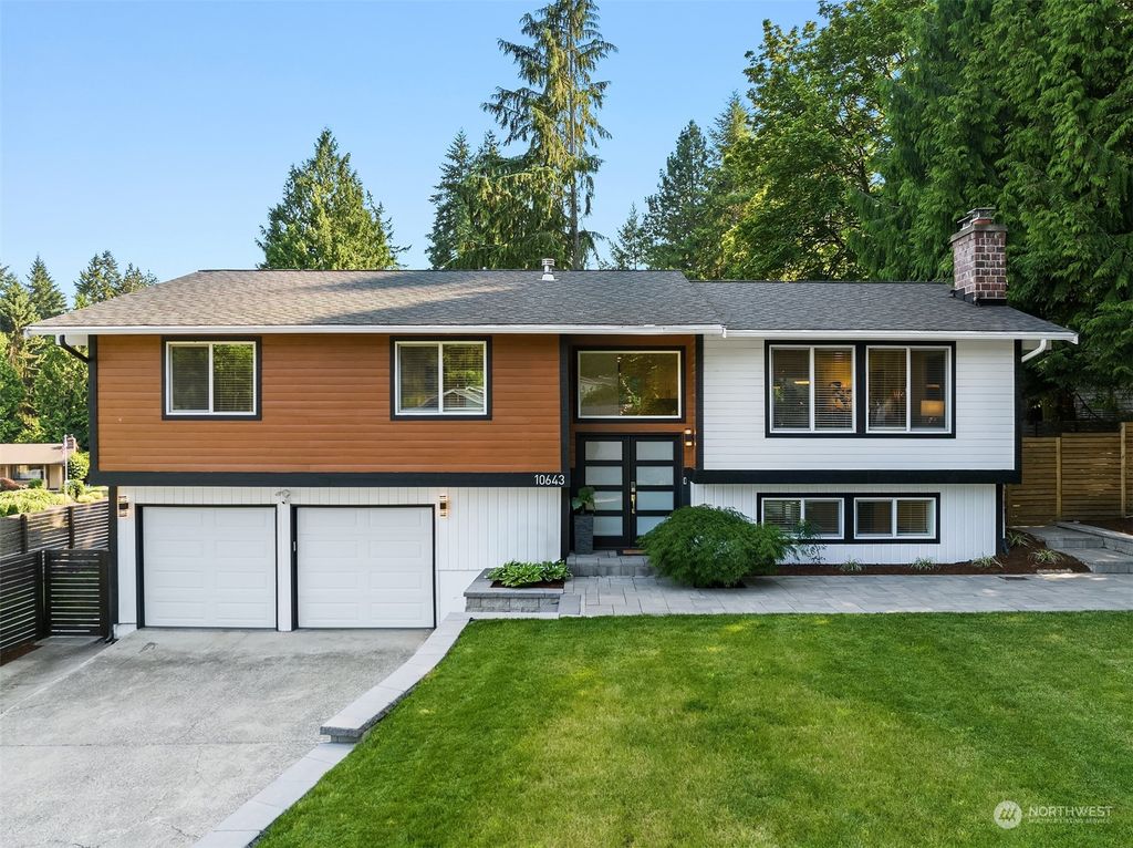 Photo of 10643 NE 147th Street, Bothell, WA 98011 (MLS # 2134617)