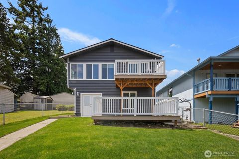 Photo of 2126 E Grand Avenue, Everett, WA 98201 (MLS # 2534743)