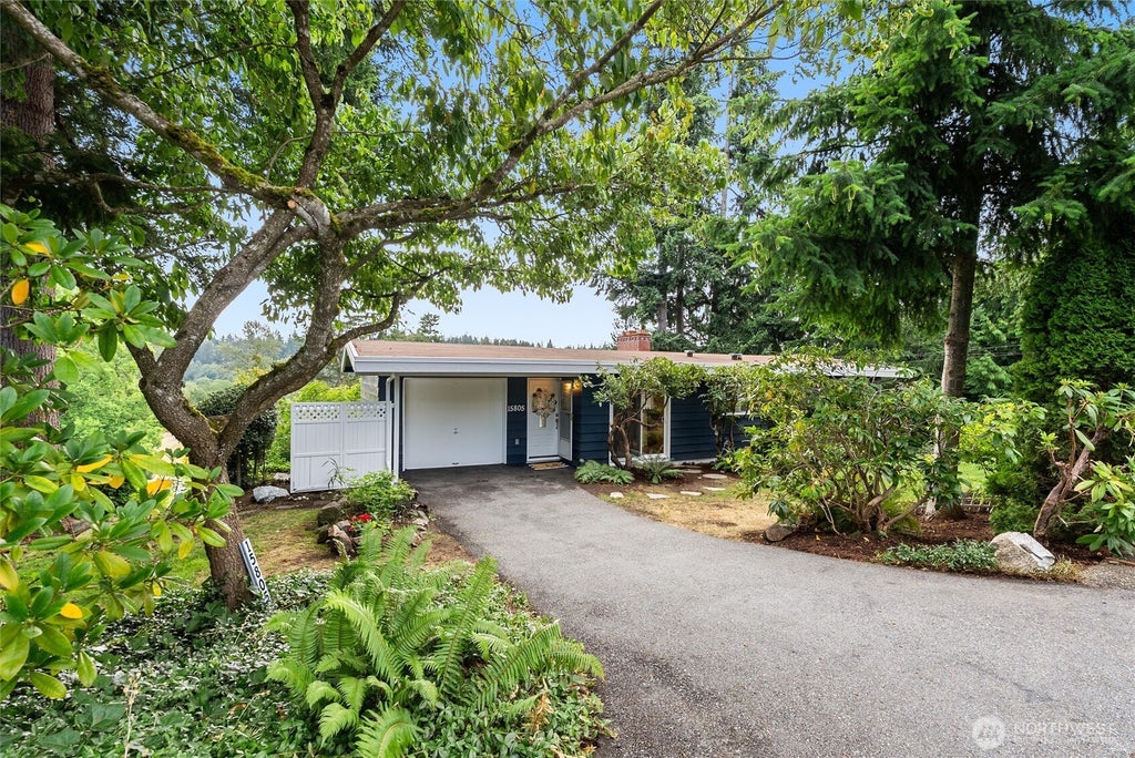 Photo of 15805 SE 12th Place, Bellevue, WA 98008 (MLS # 2579661)