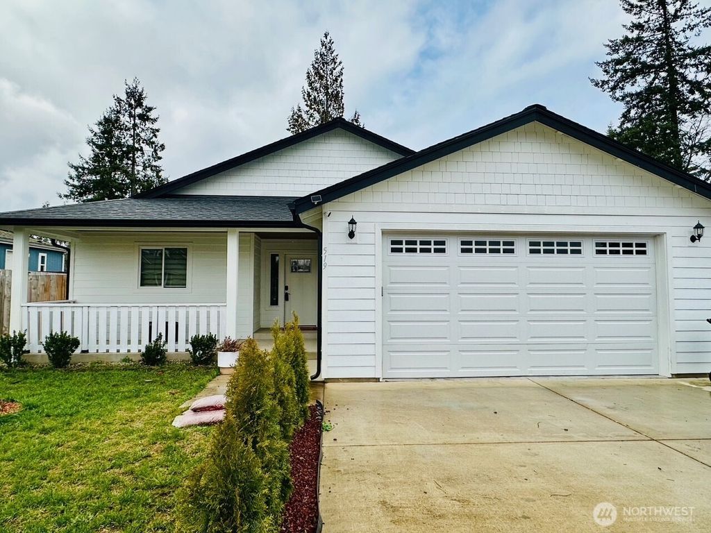 Photo of 519 7th Avenue NW, Napavine, WA 98532 (MLS # 2492382)