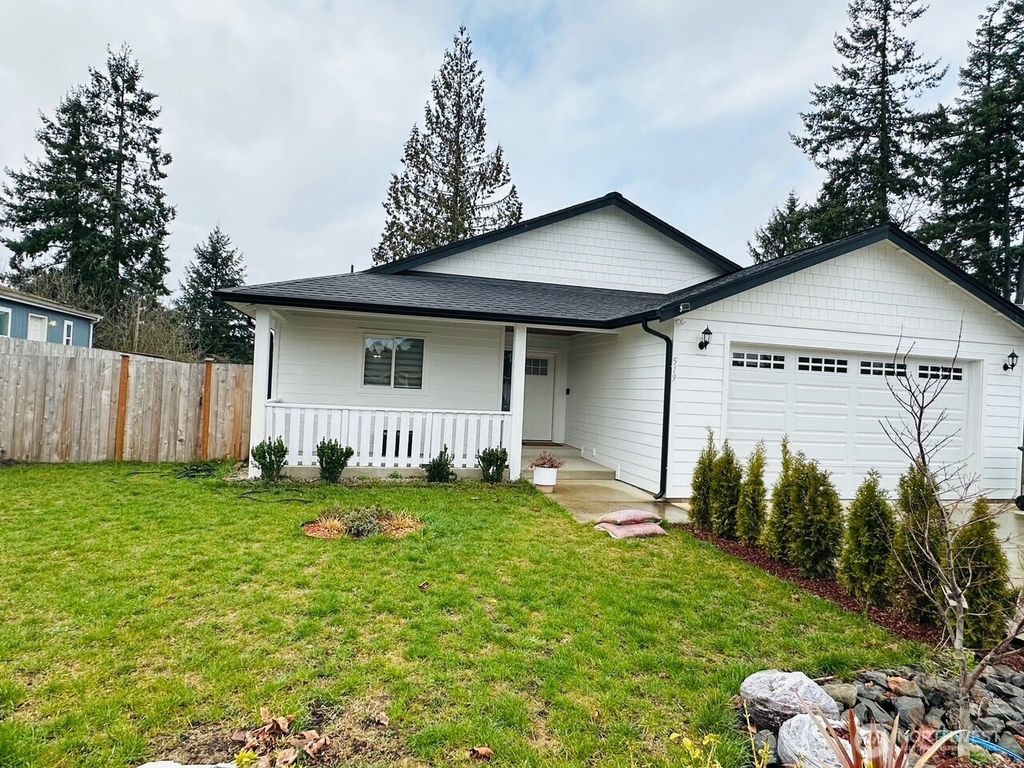 Photo of 519 7th Avenue NW, Napavine, WA 98532 (MLS # 2492382)