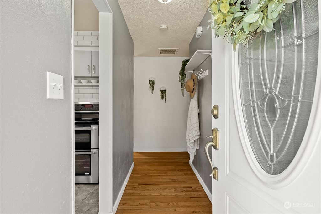 Photo of 7623 Tyee Road, Everett, WA 98203 (MLS # 2145424)