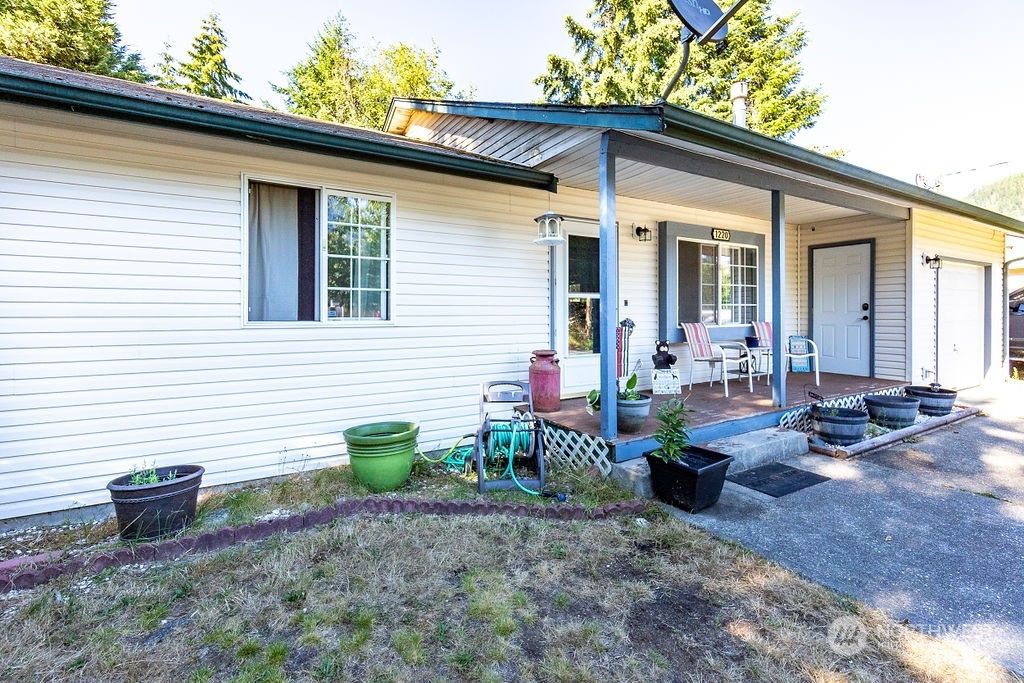 Photo of 1220 Riddle Street, Darrington, WA 98241 (MLS # 2272308)