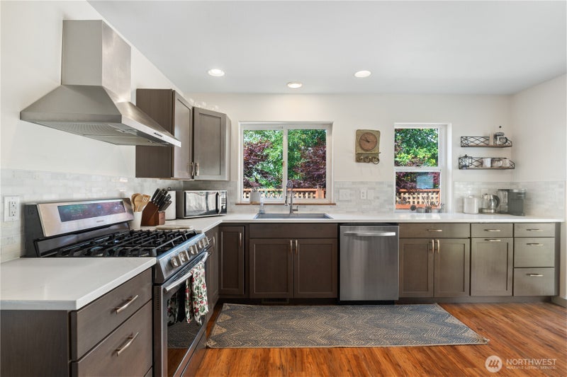 1715 E Illinois