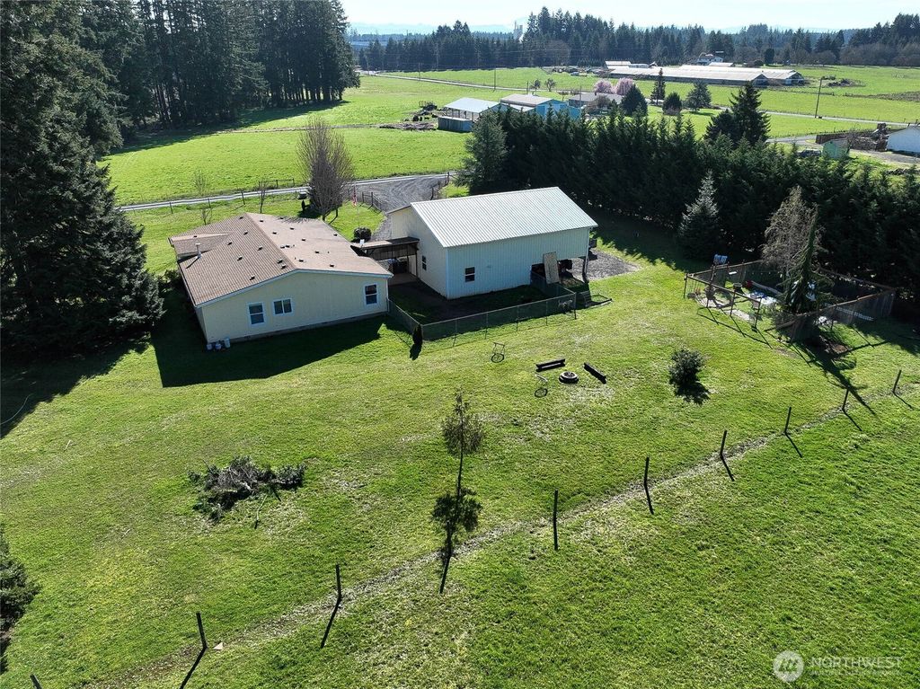 Photo of 119 Becker DR, Winlock, WA 98596 (MLS # 2491146)