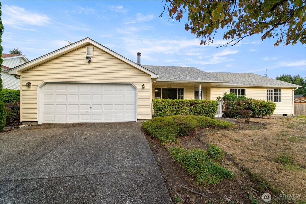 Photo of 1102 Scarlet Oaks Drive SE DR, Olympia, WA 98503 (MLS # 2586513)