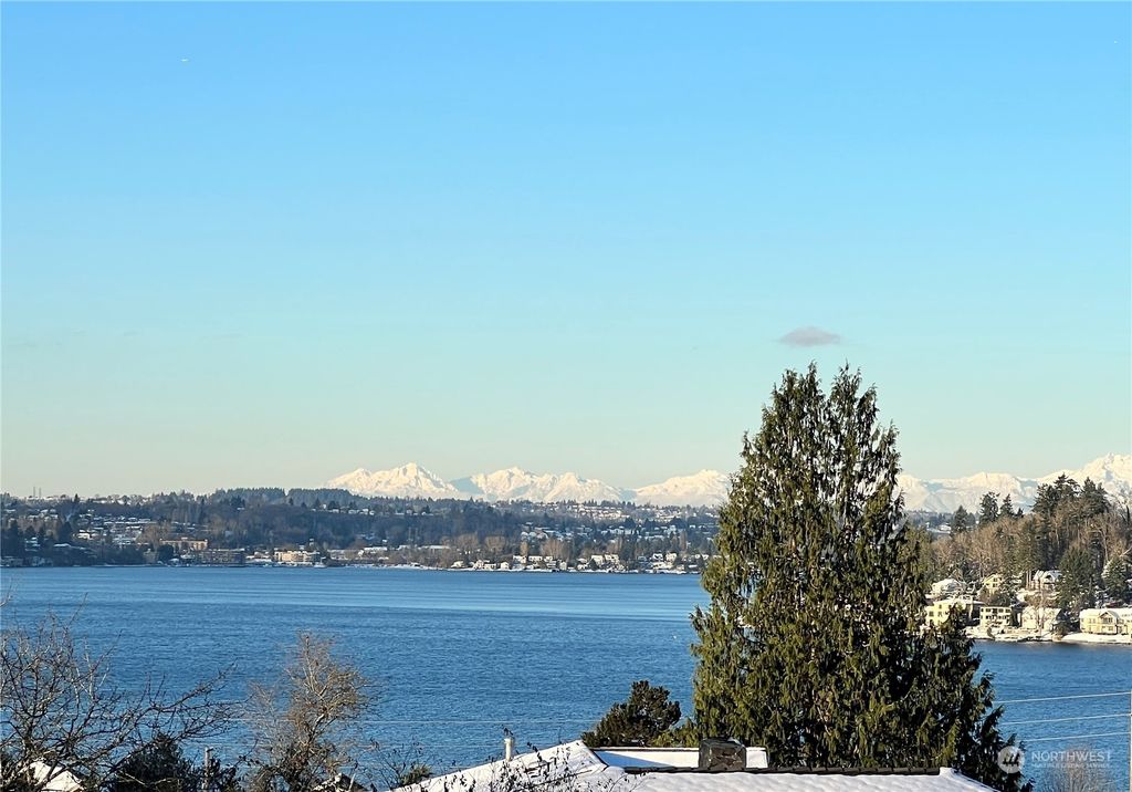 Photo of 1115 N 35th Street, Renton, WA 98056 (MLS # 2227968)
