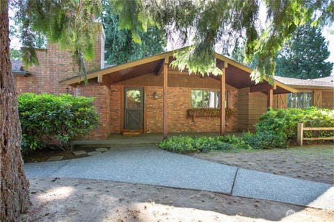 Photo of 450 Wood Creek Drive, Lynden, WA 98264 (MLS # 2541891)