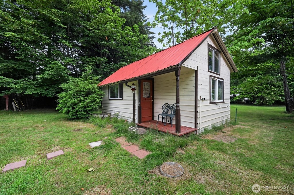 Photo of 173 Young Road, Randle, WA 98377 (MLS # 2590686)