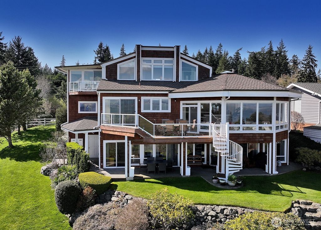 Photo of 6595 Anderson Road, Clinton, WA 98236 (MLS # 2498113)