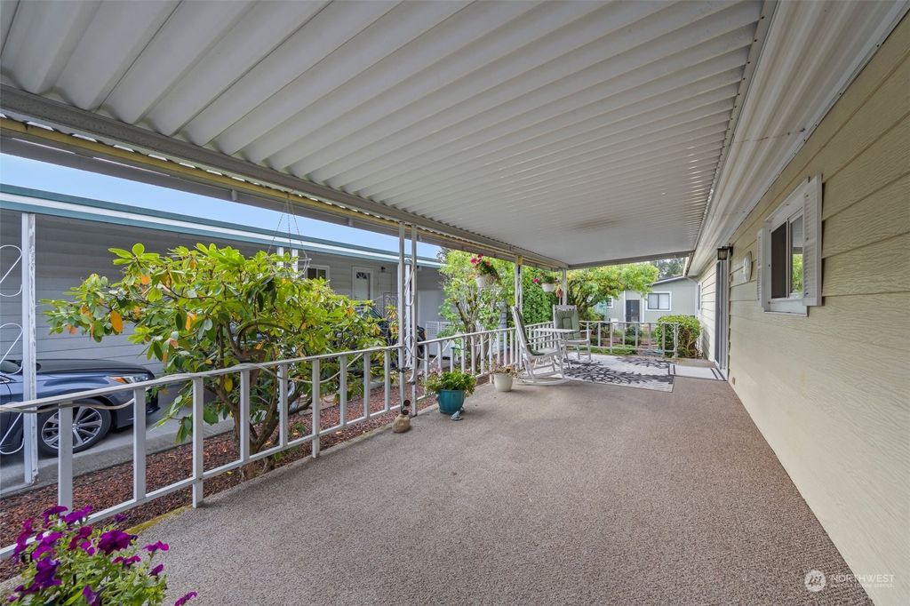 Photo of 11436 SE 208th Street #92, Kent, WA 98031 (MLS # 2295973)