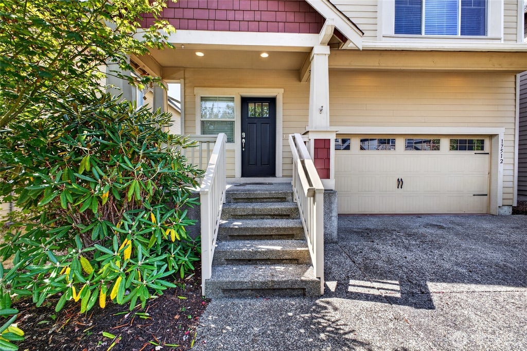 Photo of 17512 93rd Avenue Ct E, Puyallup, WA 98375 (MLS # 2581546)