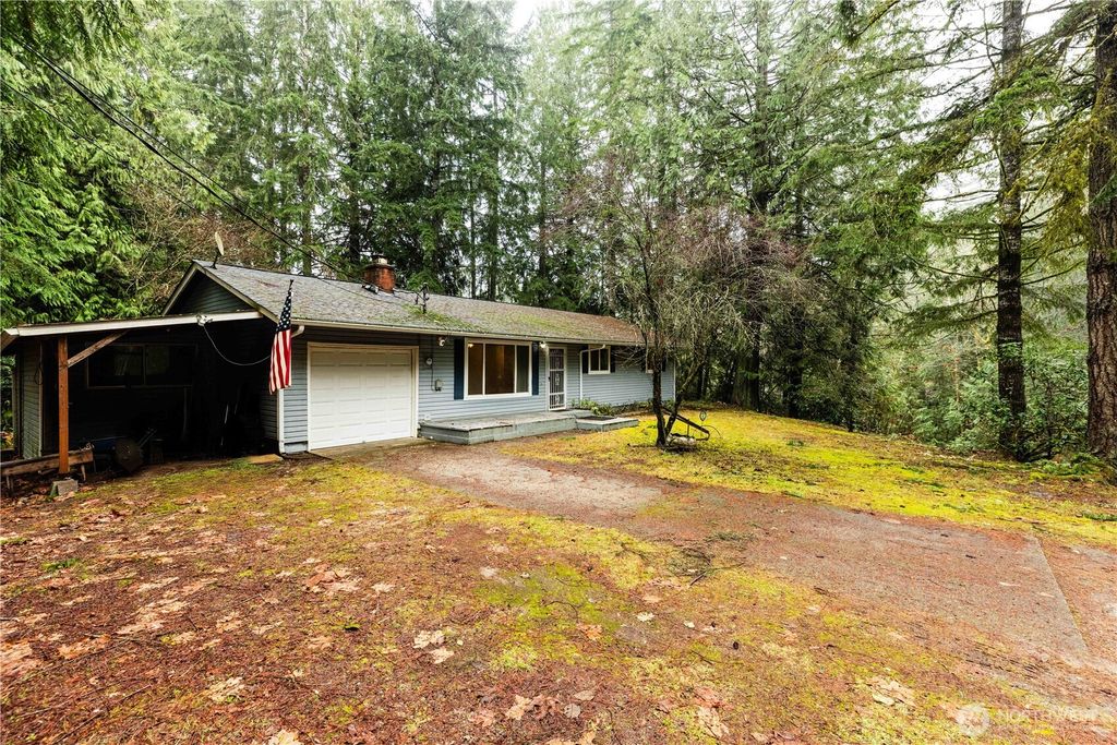 Photo of 9020 Wyvern Drive SE, Port Orchard, WA 98367 (MLS # 2462854)