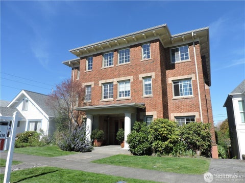 Photo of 711 N L St ST #B, Tacoma, WA 98403 (MLS # 2557473)