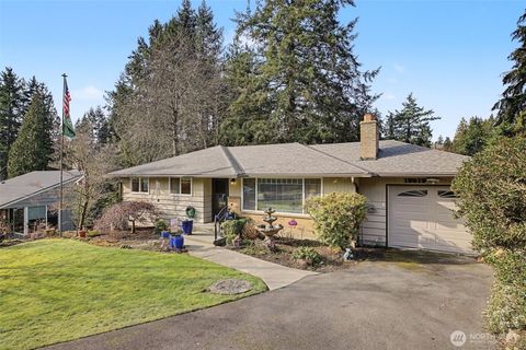 Photo of 18519 Kenlake Place NE, Kenmore, WA 98028 (MLS # 2476327)
