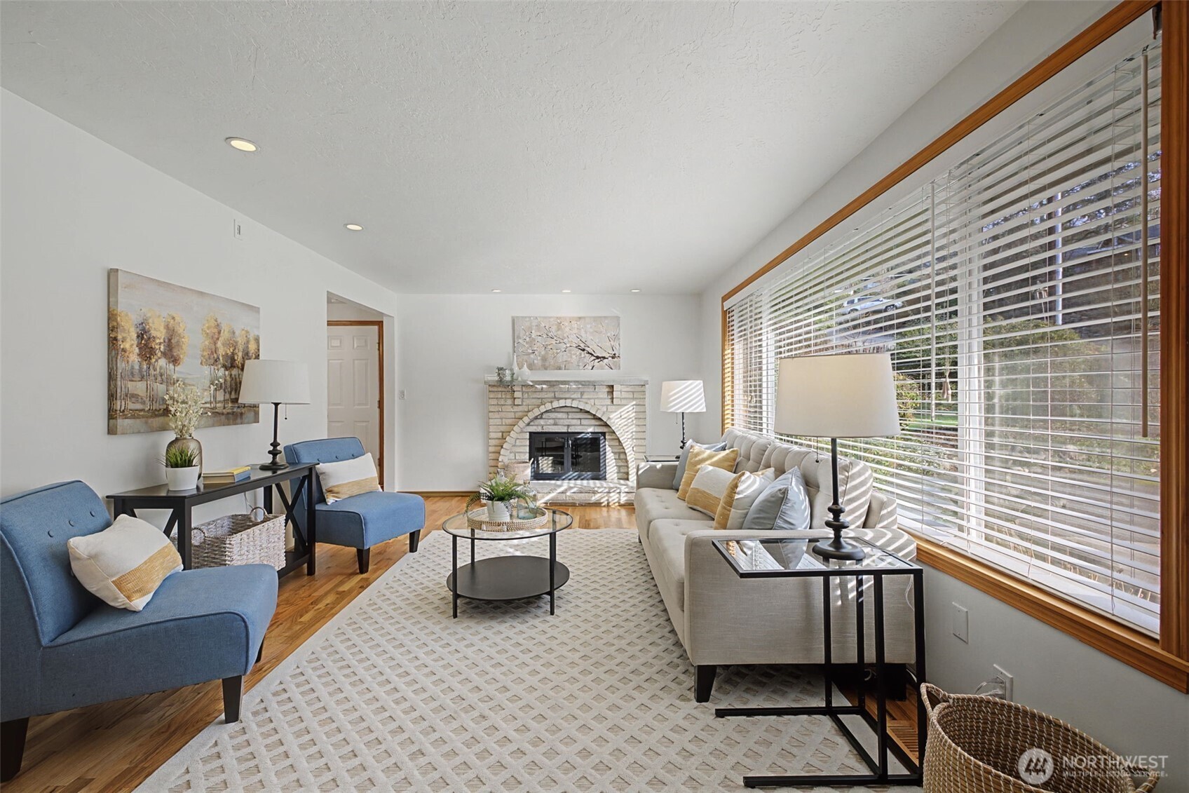 18519 Kenlake Place NE