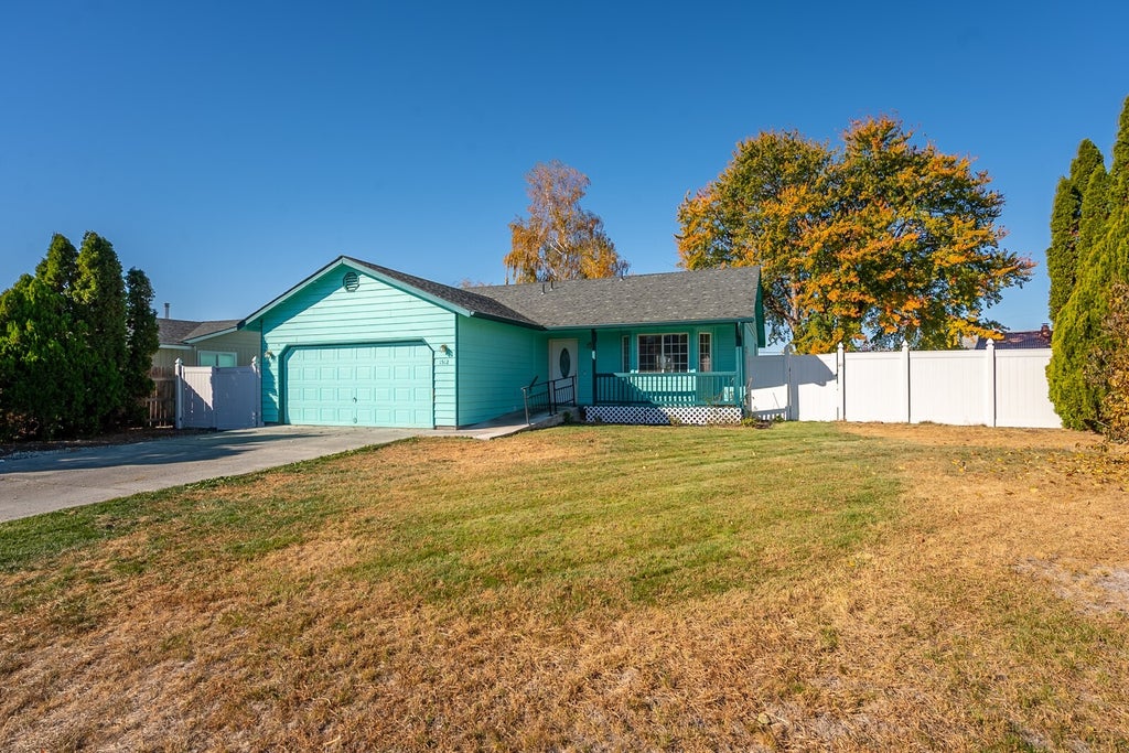 Photo of 1512 S James Avenue, Moses Lake, WA 98837 (MLS # 2596477)