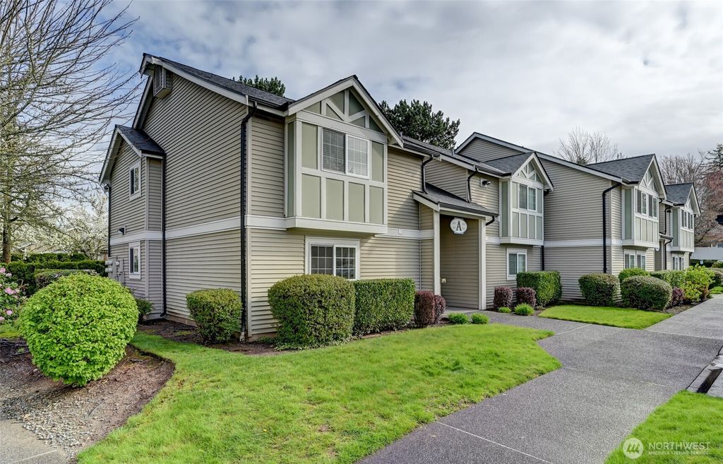 Photo of 26005 106th Place SE #A101, Kent, WA 98030 (MLS # 2356367)