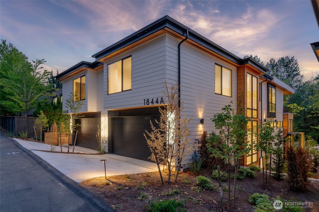 Photo of 1844 Market Street #1, Kirkland, WA 98033 (MLS # 2397841)