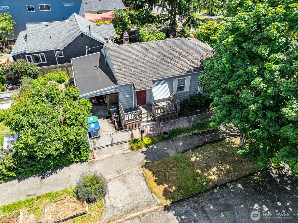 Photo of 5050 50th Avenue SW, Seattle, WA 98136 (MLS # 2542307)