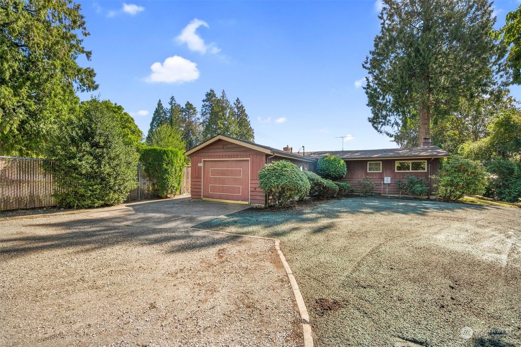 Photo of 30802 W Lake Morton Drive SE, Kent, WA 98042 (MLS # 2283276)