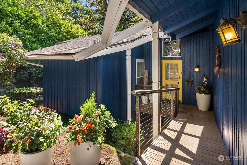 Photo of 8393 Woodbrook Lane, Mercer Island, WA 98040 (MLS # 2131714)
