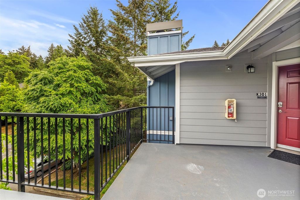 Photo of 3915 SE 243rd Place SE #K301, Bothell, WA 98021 (MLS # 2525245)