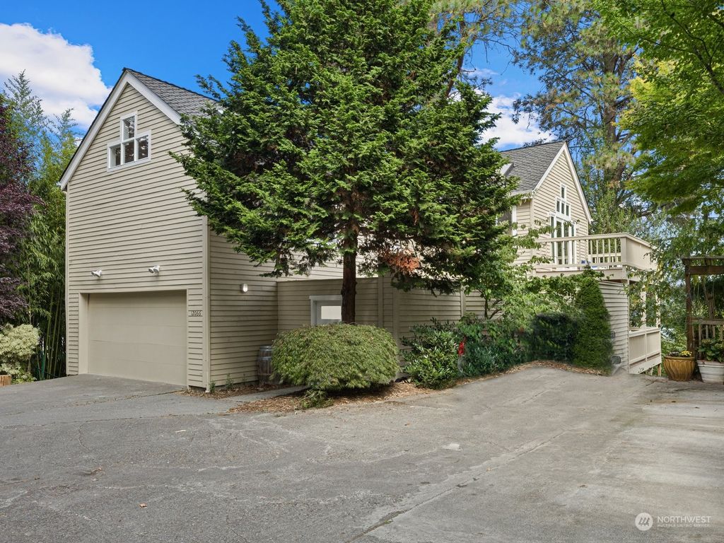 Photo of 12066 Lakeside Place NE, Seattle, WA 98125 (MLS # 2162056)
