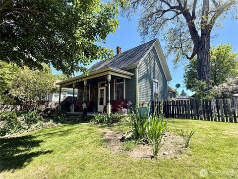 Photo of 308 E Spring Street, Dayton, WA 99328 (MLS # 2371594)