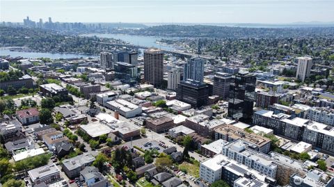 4722 - 4730 15th Avenue NE Seattle WA 98105