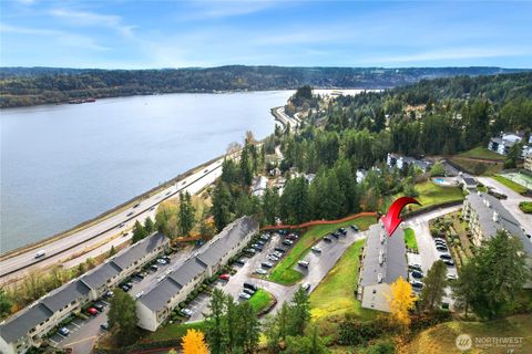 Photo of 1725 W Sunn Fjord Lane #J205, Bremerton, WA 98312 (MLS # 2457650)