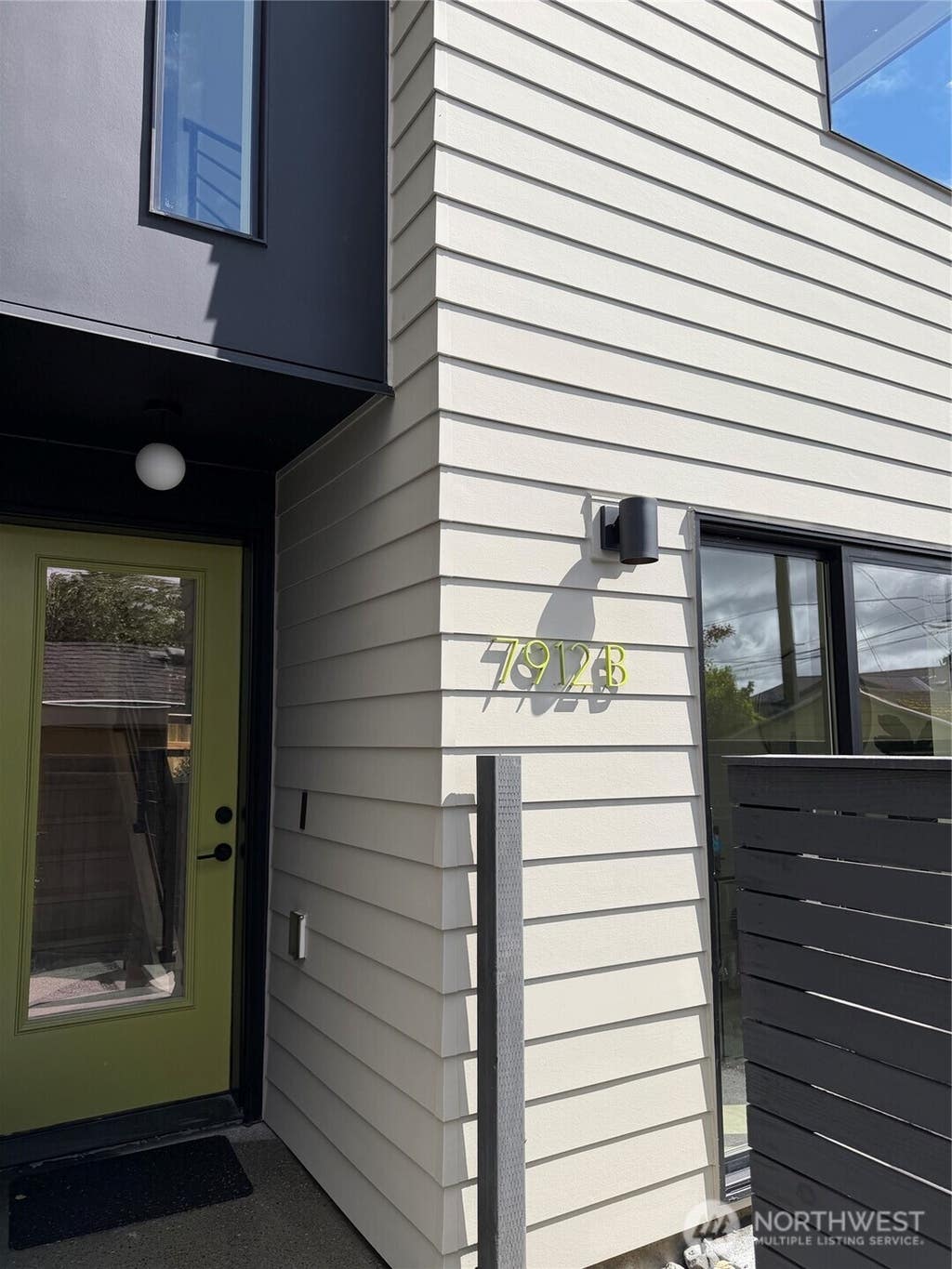 Photo of 7912 34th Avenue SW #B, Seattle, WA 98126 (MLS # 2537292)